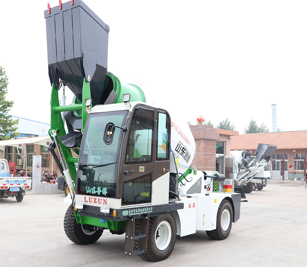 Бетоносмеситель с автозагрузкой JBC3.5R Бетоносмеситель с автозагрузкой JBC3.5R
