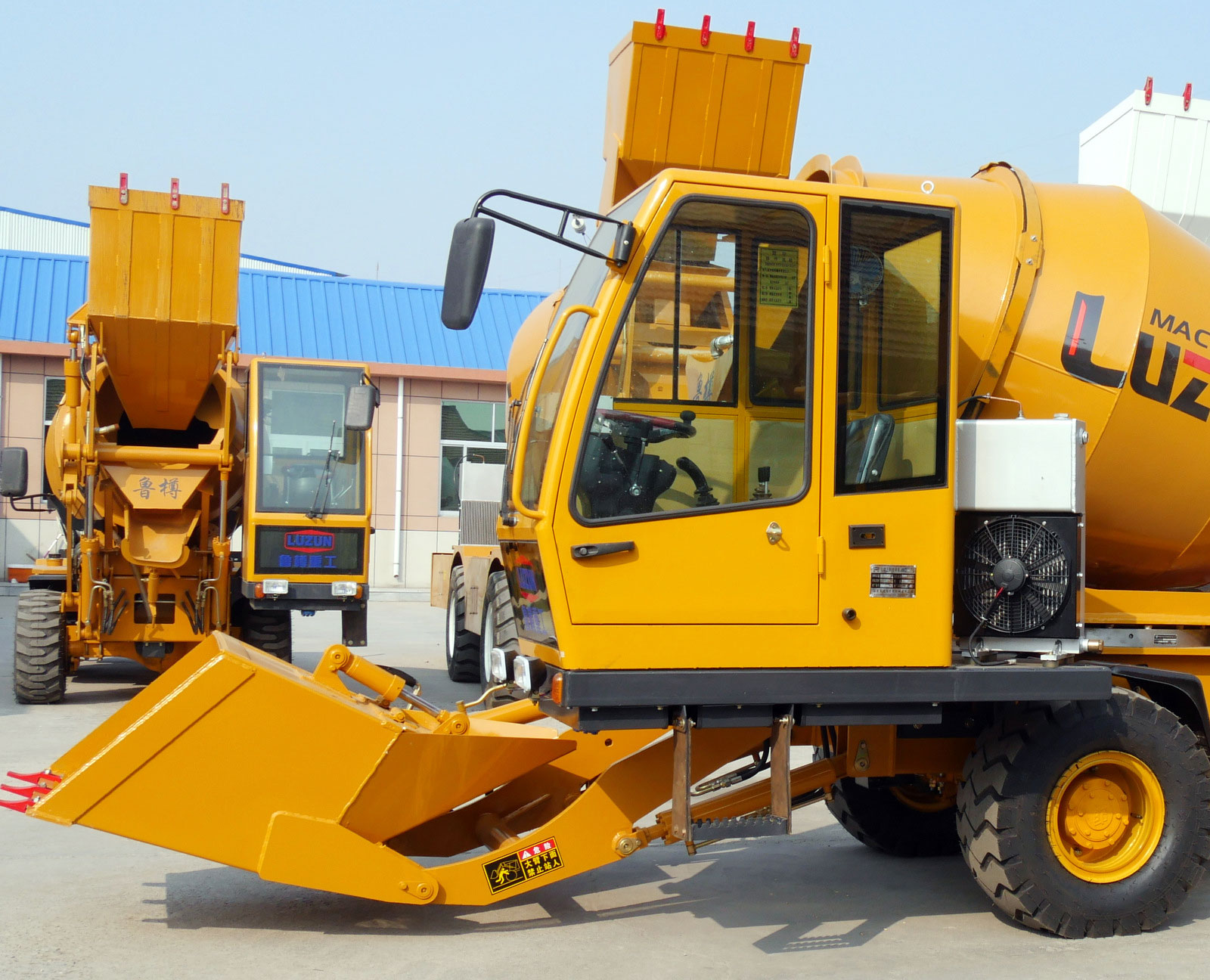 Самоходный бетоносмеситель JBC1.6R Самоходный бетоносмеситель JBC1.6R