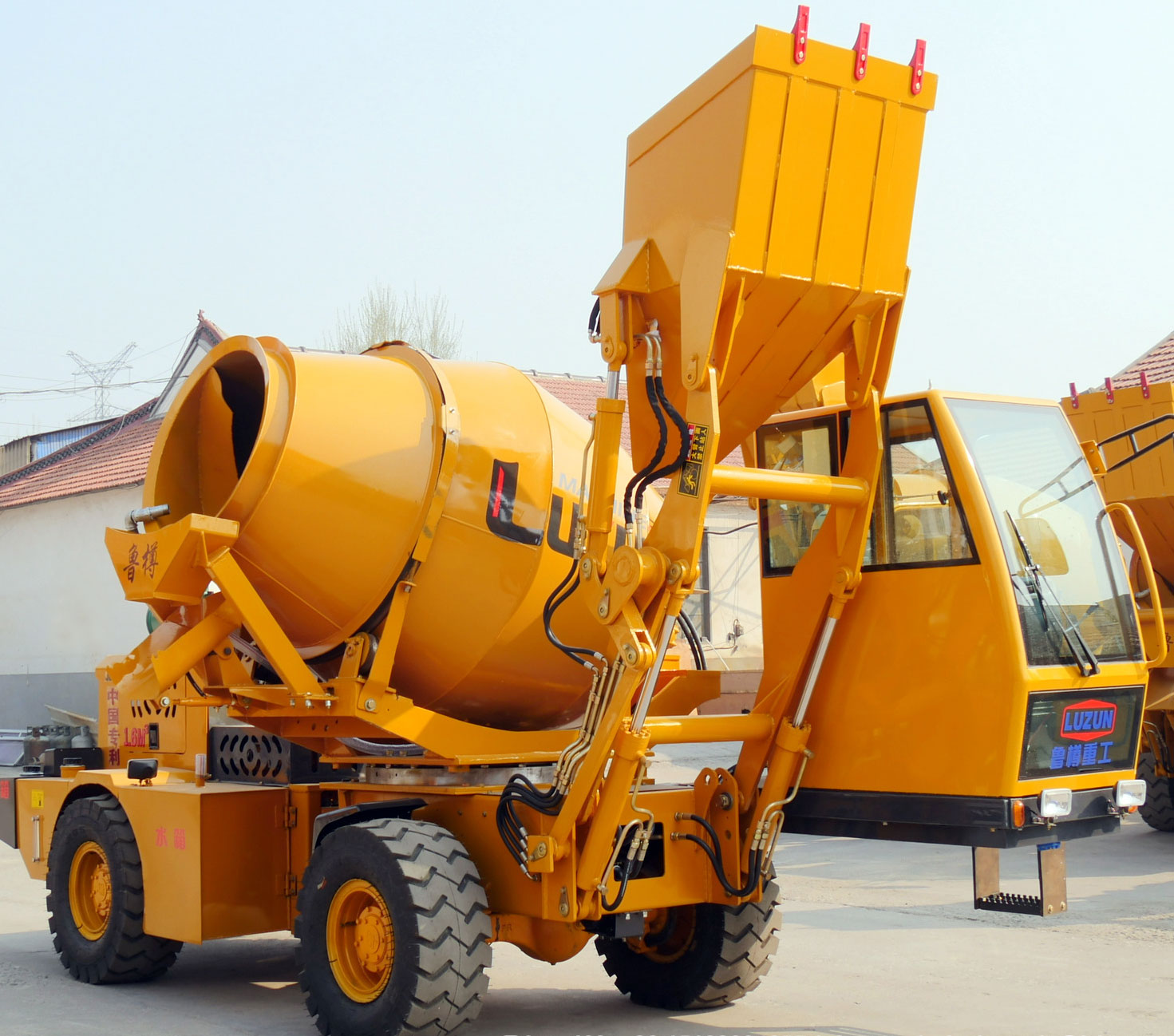 Самоходный бетоносмеситель JBC1.6R Самоходный бетоносмеситель JBC1.6R